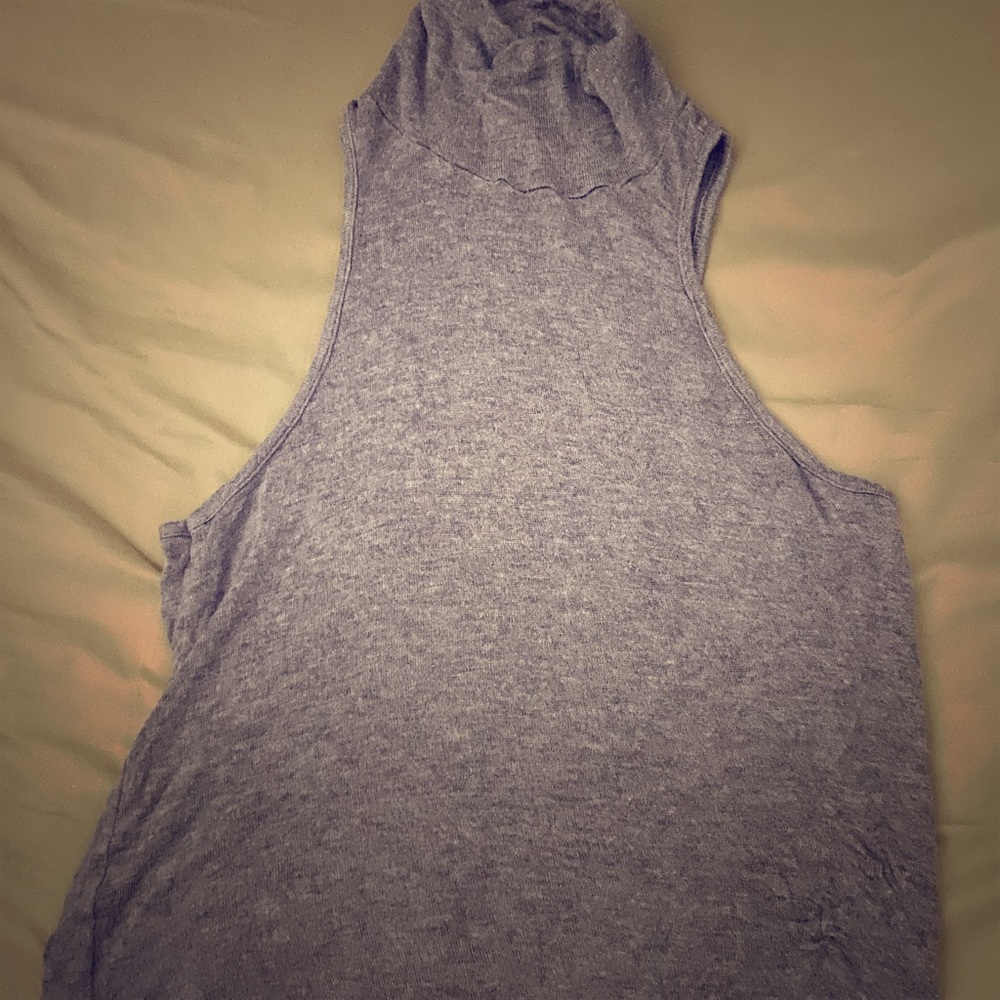 Sleeveless Turtleneck